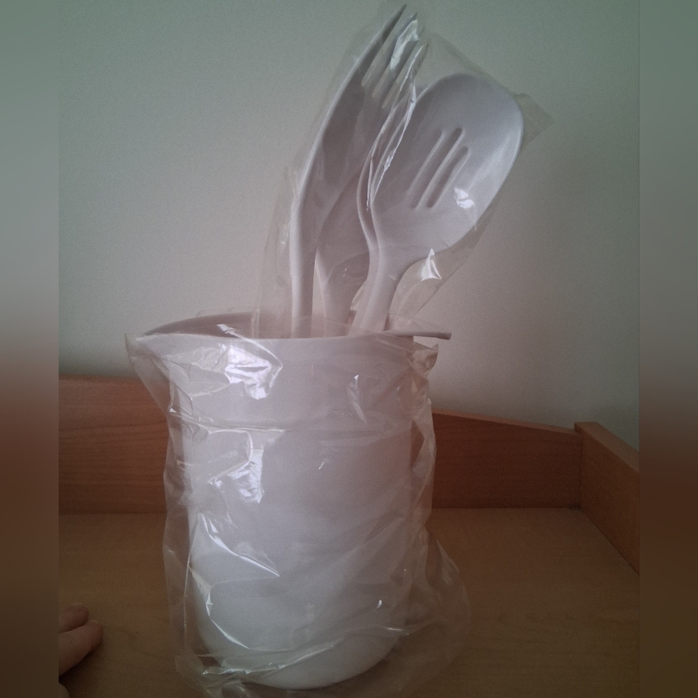 White Kitchen Utensil Set